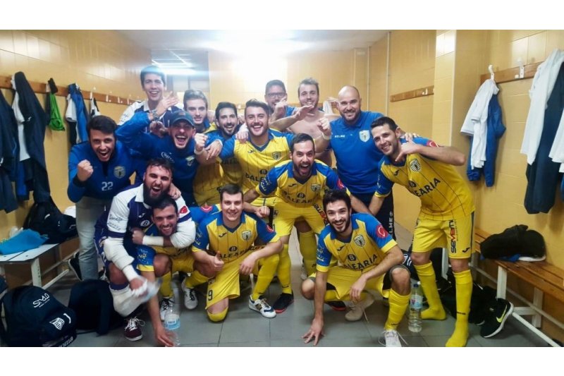 Una victoria in extremis del Mar Dénia en La Vila le permite seguir al frente de la liga   Una victoria in extremis del Mar Dénia en La Vila le permite seguir al frente de la liga