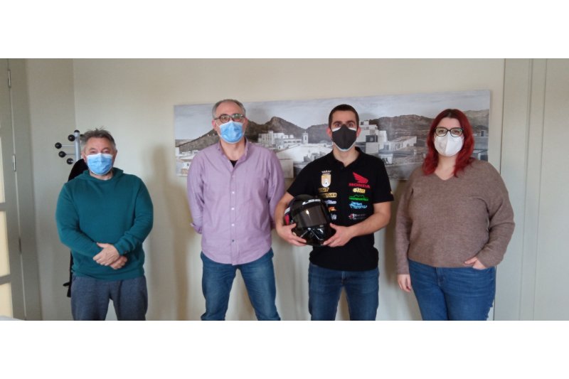 Pedreguer recolza al pilot Víctor Ortega Pedreguer recolza al pilot Víctor Ortega