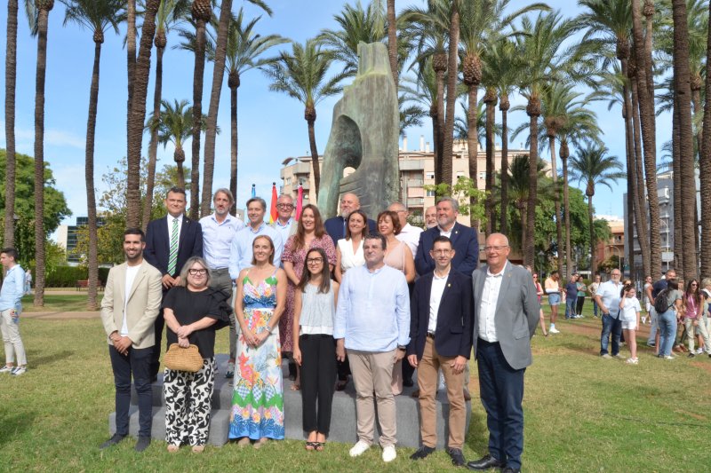 Discursos políticos, música y danza en el acto institucional del 9 d'Octubre en Dénia Discursos políticos, música y danza en el acto institucional del 9 d'Octubre en Dénia