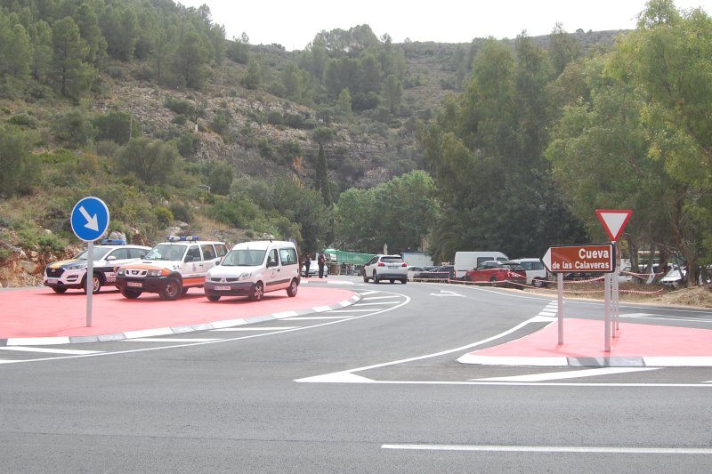 El Sant Vicent de Benidoleig supera amb nota la reordenació de l’accés a la Cova de les Calaveres El Sant Vicent de Benidoleig supera amb nota la reordenació de l’accés a la Cova de les Calaveres
