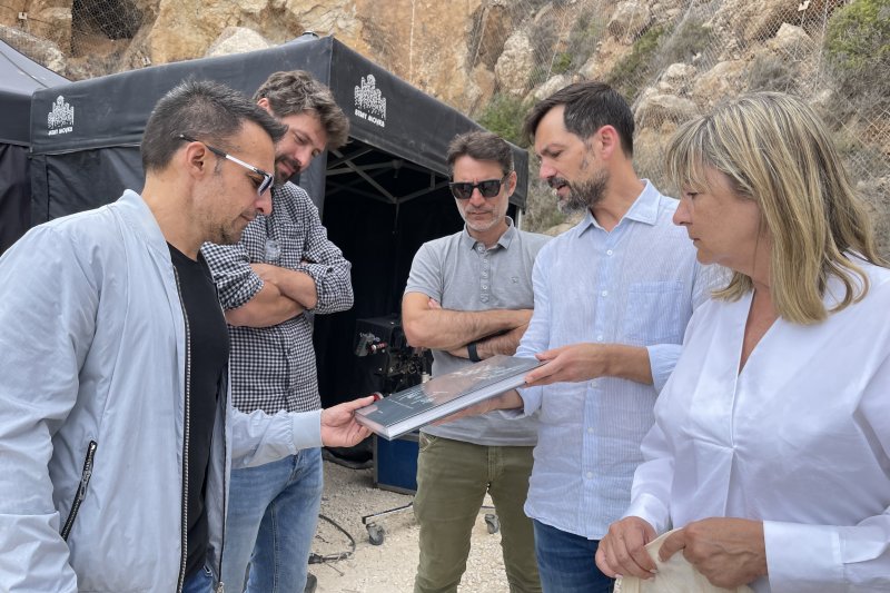 Alejandro Aménabar graba escenas de su último rodaje El Cautivo en la Cala del Moraig de Benitatxell Alejandro Aménabar graba escenas de su último rodaje El Cautivo en la Cala del Moraig de Benitatxell