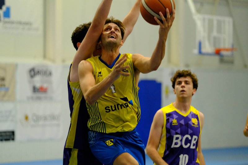El Dénia Bàsquet Club empata a 78 contra el Burjassot en la ida de cuartos por el ascenso El Dénia Bàsquet Club empata a 78 contra el Burjassot en la ida de cuartos por el ascenso