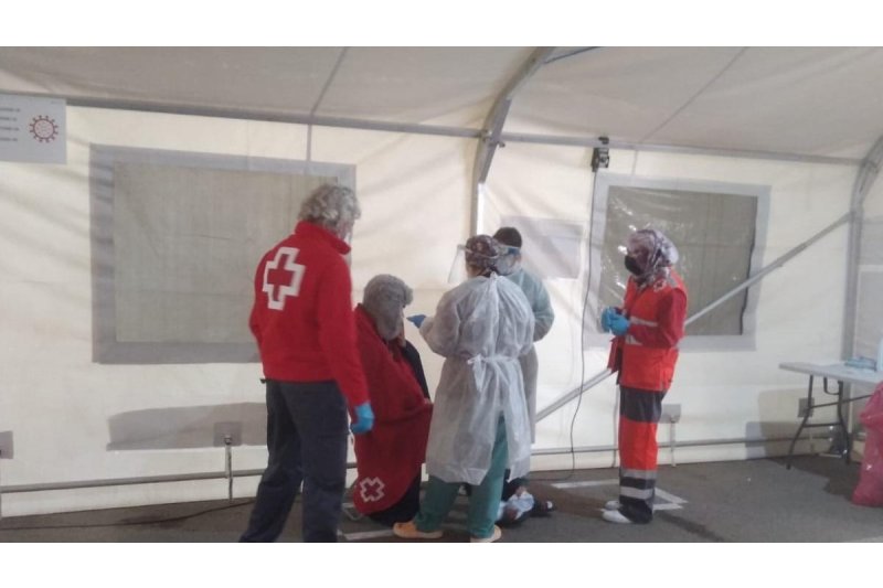 Interceptan una patera con 11 personas en Calp Interceptan una patera con 11 personas en Calp