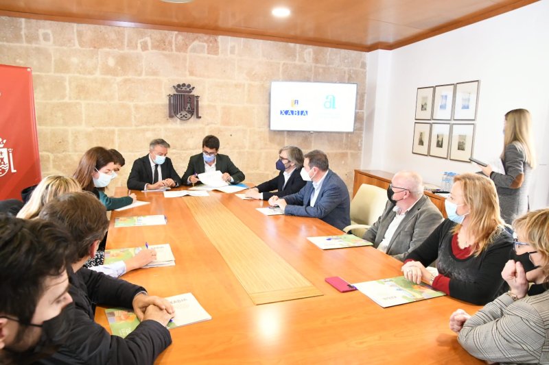 Xàbia contará con un retén de bomberos para reforzar la asistencia de emergencias durante los meses de verano  Xàbia contará con un retén de bomberos para reforzar la asistencia de emergencias durante los meses de verano