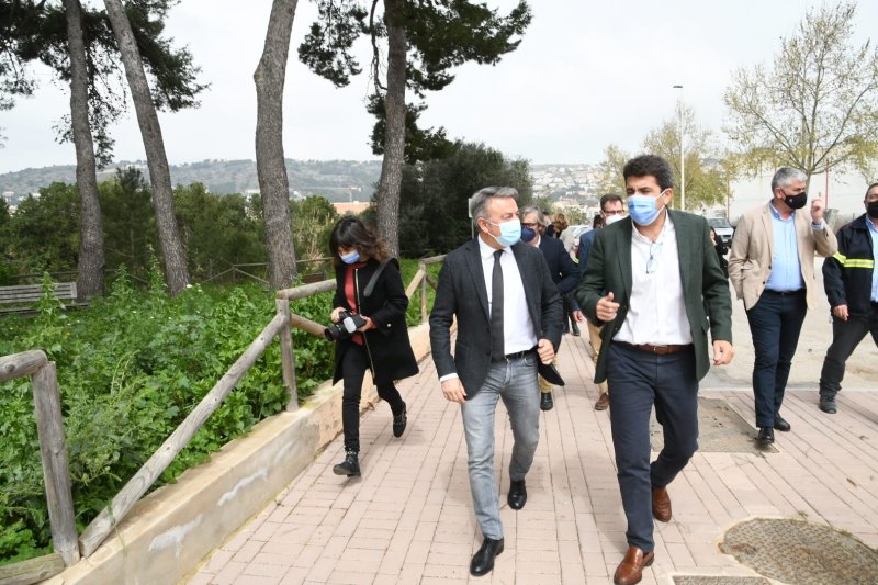 Xàbia contará con un retén de bomberos para reforzar la asistencia de emergencias durante los meses de verano  Xàbia contará con un retén de bomberos para reforzar la asistencia de emergencias durante los meses de verano