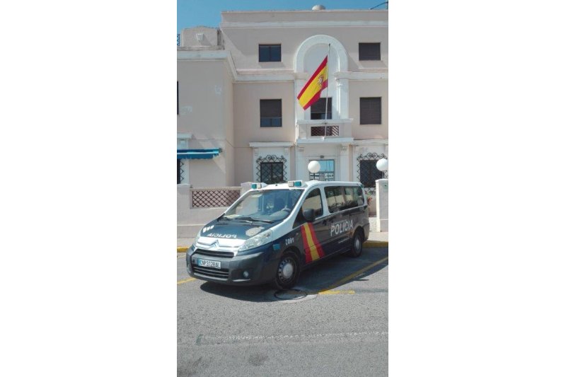 Detenidas dos personas por robar en una casa de Dénia con una persona dentro  Detenidas dos personas por robar en una casa de Dénia con una persona dentro