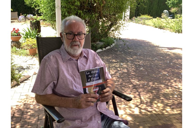 El Casal Cultural de Pedreguer atorga el Premi Jaume I a l’escriptor Josep Castelló El Casal Cultural de Pedreguer atorga el Premi Jaume I a l’escriptor Josep Castelló