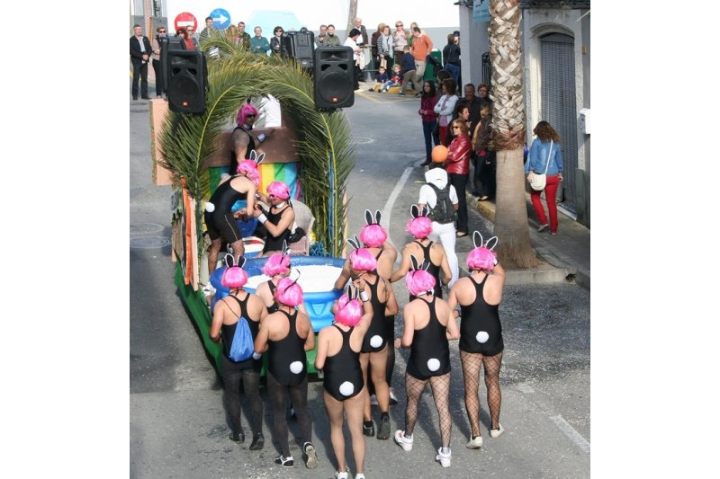 La cabalgata popular da originalidad y colorido a las fiestas  La cabalgata popular da originalidad y colorido a las fiestas
