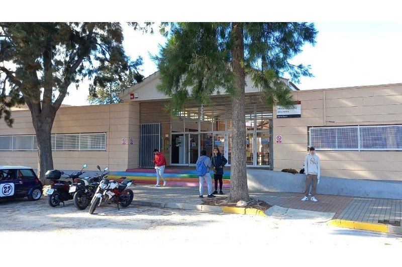 El 2022 no será tampoco el año del fin de los barracones en el IES Maria Ibars El 2022 no será tampoco el año del fin de los barracones en el IES Maria Ibars