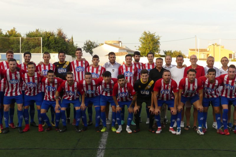 El Jávea busca la promoción de ascenso en la tercera temporada de Villaescusa como entrenador El Jávea busca la promoción de ascenso en la tercera temporada de Villaescusa como entrenador