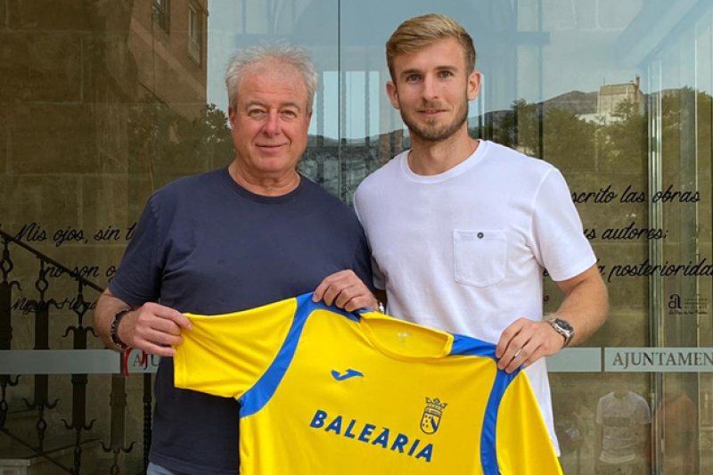 El Dénia refuerza el ataque con el fichaje de Renzo y ratifica otras cuatro renovaciones El Dénia refuerza el ataque con el fichaje de Renzo y ratifica otras cuatro renovaciones