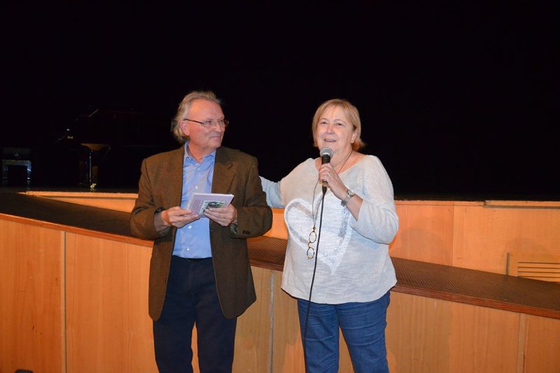 El palau de Parèmia ridiculitza la discriminació de les dones amb humor i música El palau de Parèmia ridiculitza la discriminació de les dones amb humor i música