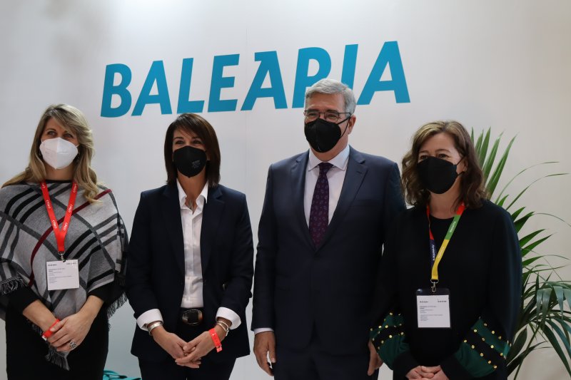 Baleària construye el primer barco eléctrico de 0 emisiones en las estancias y aproximaciones en puerto con uso experimental de hidrógeno Baleària construye el primer barco eléctrico de 0 emisiones en las estancias y aproximaciones en puerto con uso experimental de hidrógeno