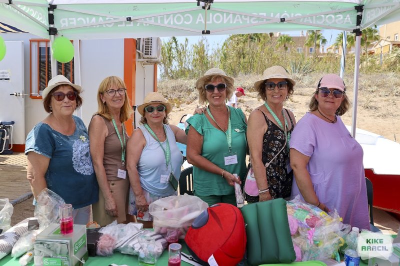 La Junta Local de l’AECC d’Ondara institucionalitza la campanya de prevenció de càncer de pell a la platja La Junta Local de l’AECC d’Ondara institucionalitza la campanya de prevenció de càncer de pell a la platja