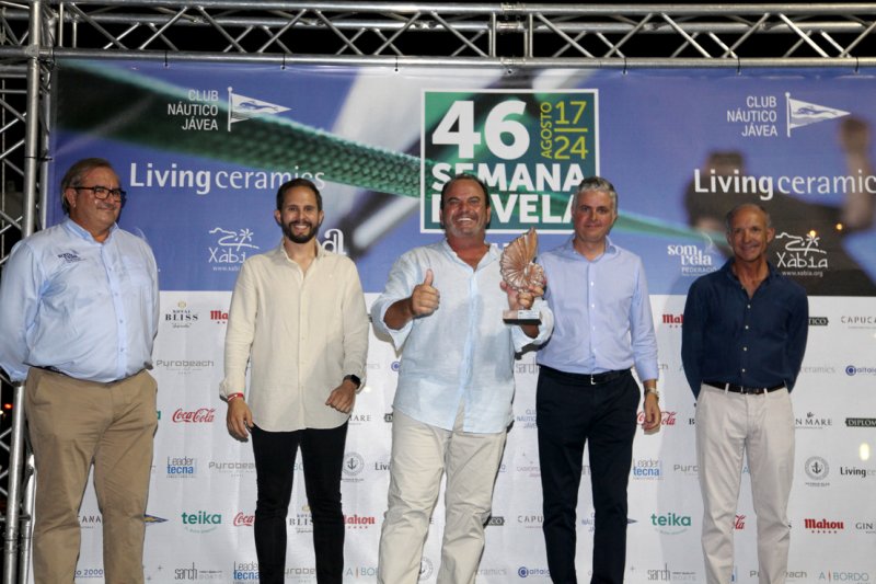 Namasté, de Julia Miñana, se impone en la clasificación general del trofeo Sir Thomas Lipton de Xàbia Namasté, de Julia Miñana, se impone en la clasificación general del trofeo Sir Thomas Lipton de Xàbia