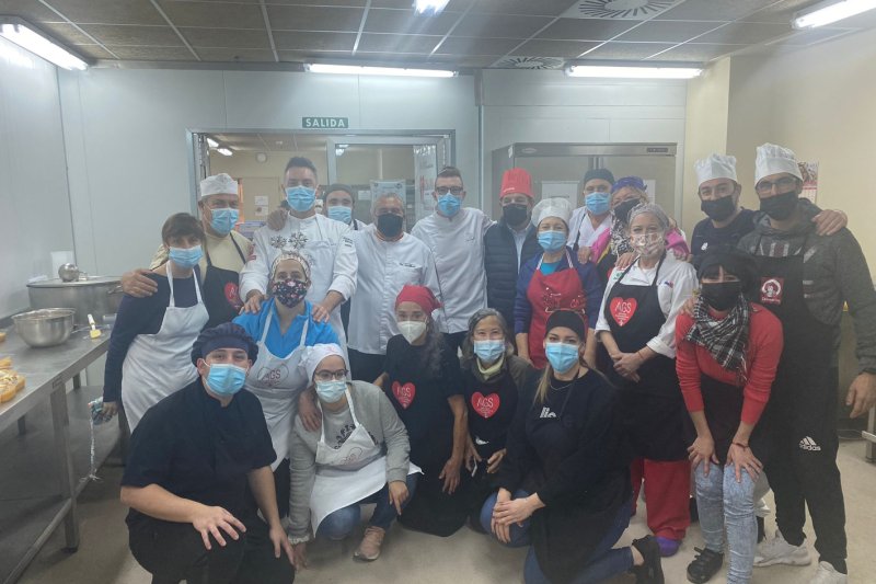 Una asociación gastronómica solidaria reparte cerca de 12.000 menús entre los colectivos más vulnerables de la provincia  Una asociación gastronómica solidaria reparte cerca de 12.000 menús entre los colectivos más vulnerables de la provincia