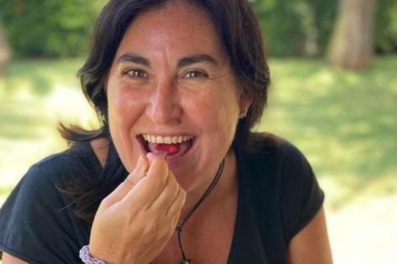 Los políticos de Dénia reciben helados del color de sus “rivales” para que hagan política más allá de sus colores  Los políticos de Dénia reciben helados del color de sus “rivales” para que hagan política más allá de sus colores