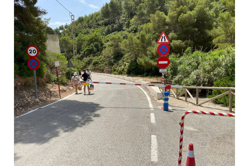 Xàbia controla desde este jueves los accesos a las calas de Portitxol y Granadella Xàbia controla desde este jueves los accesos a las calas de Portitxol y Granadella