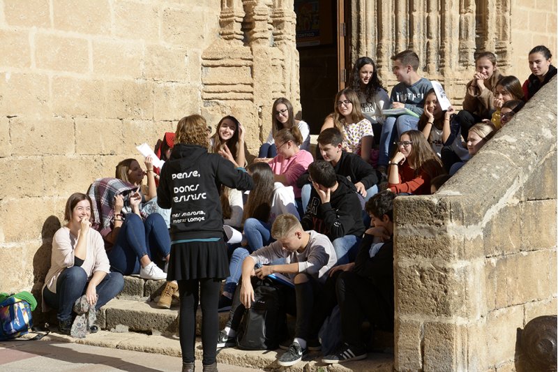 Alumnos del instituto Antoni Llidó de Xàbia sacan la FilosofÃa a la calle Alumnos del instituto Antoni Llidó de Xàbia sacan la FilosofÃa a la calle