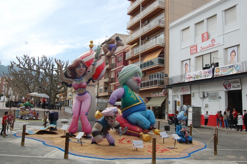 La Font s’endú els premis al monument i falleta infantil del 70 aniversari de les falles a Pego La Font s’endú els premis al monument i falleta infantil del 70 aniversari de les falles a Pego