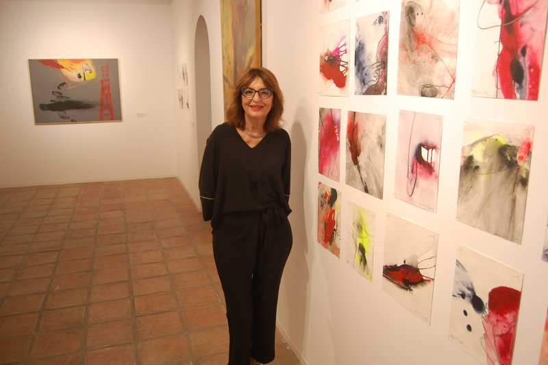 Mariví Puigcerver protagoniza la muestra “Entrenucs” al  Centre d’Exposicions de Pego como advertencia de las consecuencias del cambio climàtico Mariví Puigcerver protagoniza la muestra “Entrenucs” al  Centre d’Exposicions de Pego como advertencia de las consecuencias del cambio climàtico