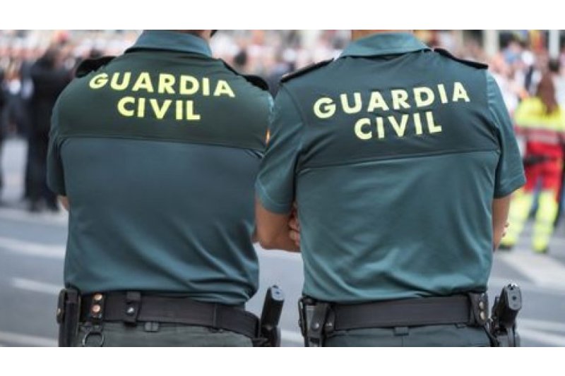 La Guardia Civil desenmascara a una vendedora de cupones de Pego que denunció un robo falso La Guardia Civil desenmascara a una vendedora de cupones de Pego que denunció un robo falso