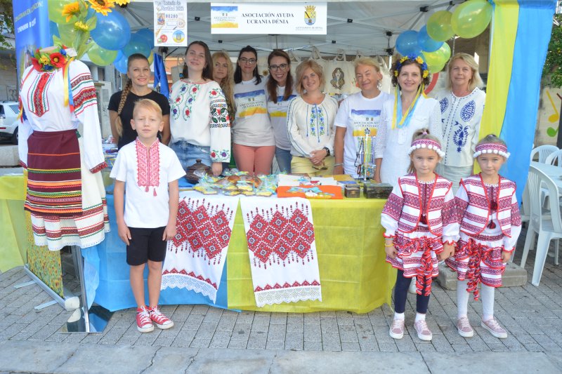 Fira d'Associacions de Dénia: Todos quieren ayudar a la sociedad  Fira d'Associacions de Dénia: Todos quieren ayudar a la sociedad