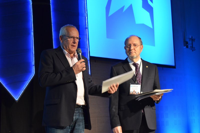 The Global Leadership Summi Deniat ofrece herramientas para liderazgo y educación en el centro Alfa & Omega The Global Leadership Summi Deniat ofrece herramientas para liderazgo y educación en el centro Alfa & Omega