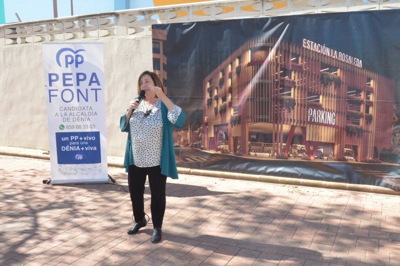 Los populares de Dénia presentan el proyecto para construir una estación de autobuses con parking en altura   Los populares de Dénia presentan el proyecto para construir una estación de autobuses con parking en altura