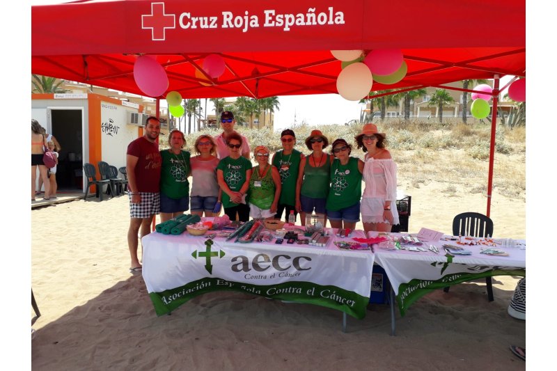 Campanya de prevenció del càncer de pell a la platja de l’Estanyó Campanya de prevenció del càncer de pell a la platja de l’Estanyó