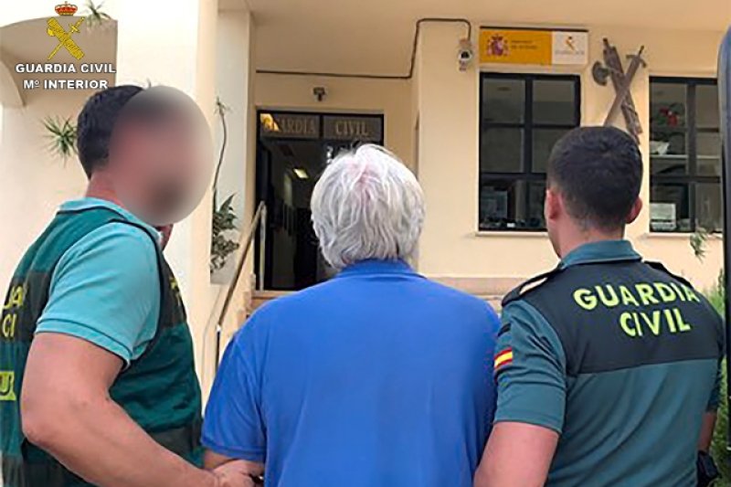 La Guardia Civil detiene en Calp al principal artífice de la mayor estafa alimentaria de Europa La Guardia Civil detiene en Calp al principal artífice de la mayor estafa alimentaria de Europa