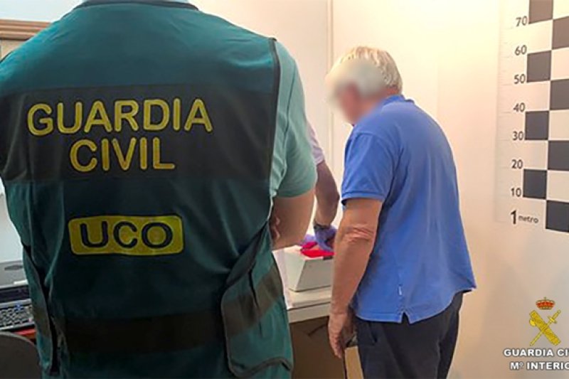 La Guardia Civil detiene en Calp al principal artífice de la mayor estafa alimentaria de Europa La Guardia Civil detiene en Calp al principal artífice de la mayor estafa alimentaria de Europa