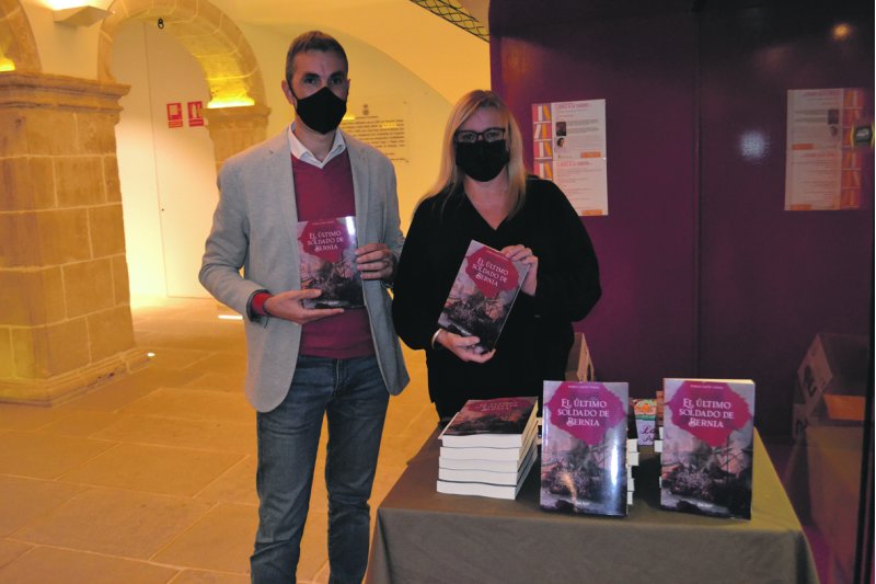 Una novela sobre una de las cumbres más emblemáticas de la Marina Alta: L´últim soldat de Bèrnia Una novela sobre una de las cumbres más emblemáticas de la Marina Alta: L´últim soldat de Bèrnia