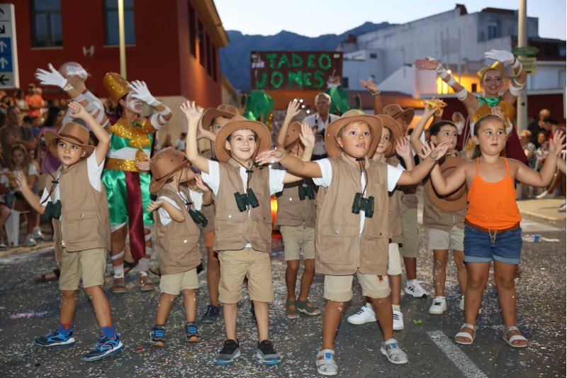 GALERIA DE FOTOS i PREMIS de les CARROSSES de BENIARBEIG: guanyen el Tadeo Jones i el Circ de Segària GALERIA DE FOTOS i PREMIS de les CARROSSES de BENIARBEIG: guanyen el Tadeo Jones i el Circ de Segària