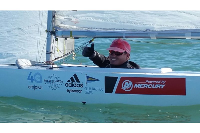 Un patrocinador suministra nueva embarcación al regatista javiense Rafa Andarias Un patrocinador suministra nueva embarcación al regatista javiense Rafa Andarias