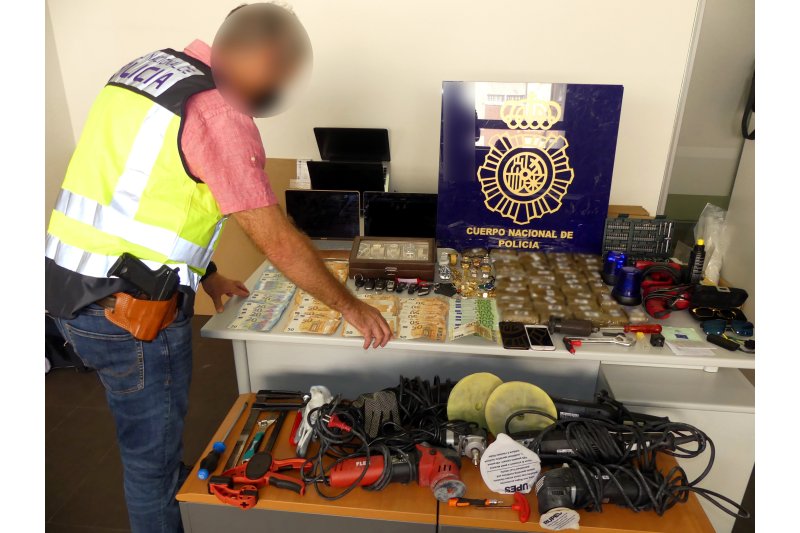 Se hacían pasar por policías para asaltar a narcotraficantes   Se hacían pasar por policías para asaltar a narcotraficantes