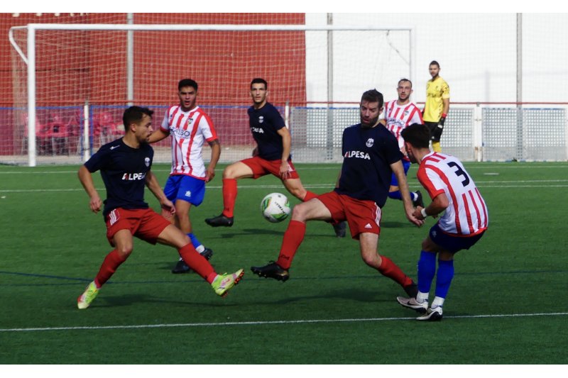 Regional Preferente: El Jávea pierde la imbatibilidad y el liderato ante un gran Tavernes (0~1) Regional Preferente: El Jávea pierde la imbatibilidad y el liderato ante un gran Tavernes (0~1)