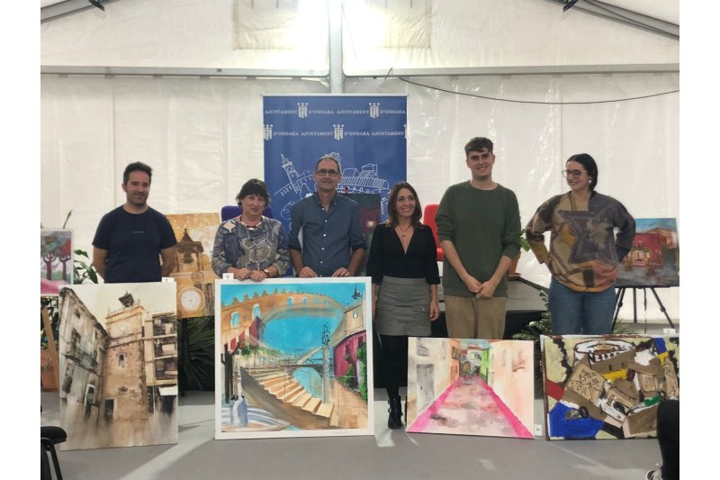 Joan Gil és el guanyador local del concurs de pintura ràpida de la Fira de Fires d’Ondara Joan Gil és el guanyador local del concurs de pintura ràpida de la Fira de Fires d’Ondara