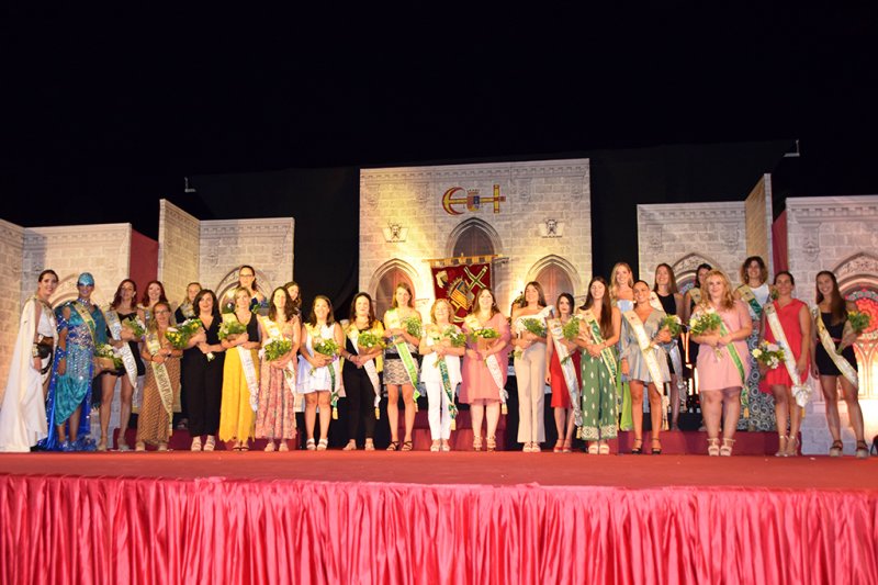 Los Moros i Cristians de Xàbia arrancan con una presentación cargada de emociones y homenajes Los Moros i Cristians de Xàbia arrancan con una presentación cargada de emociones y homenajes