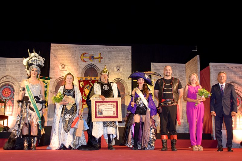 Los Moros i Cristians de Xàbia arrancan con una presentación cargada de emociones y homenajes Los Moros i Cristians de Xàbia arrancan con una presentación cargada de emociones y homenajes