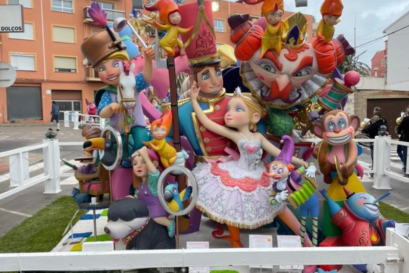 Fallas infantiles de Dénia: Baix la Mar gana el primer premio de la sección especial y Port Rotes se impone en primera Fallas infantiles de Dénia: Baix la Mar gana el primer premio de la sección especial y Port Rotes se impone en primera