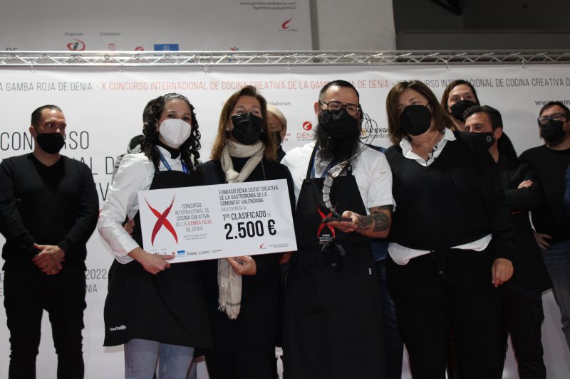 Alberto Montes, de Cáceres, gana el Concurso Internacional de Cocina Creativa de la Gamba Roja  Alberto Montes, de Cáceres, gana el Concurso Internacional de Cocina Creativa de la Gamba Roja