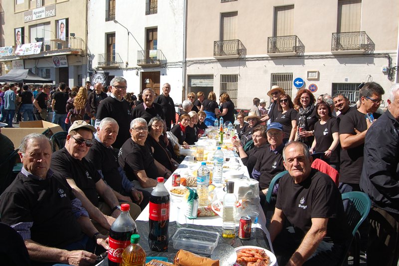 Dos-centes paelles al concurs de la Font fan bullir l’ambient previ a les falles a Pego Dos-centes paelles al concurs de la Font fan bullir l’ambient previ a les falles a Pego