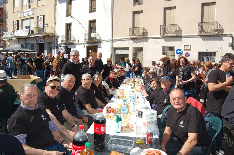 Dos-centes paelles al concurs de la Font fan bullir l’ambient previ a les falles a Pego Dos-centes paelles al concurs de la Font fan bullir l’ambient previ a les falles a Pego