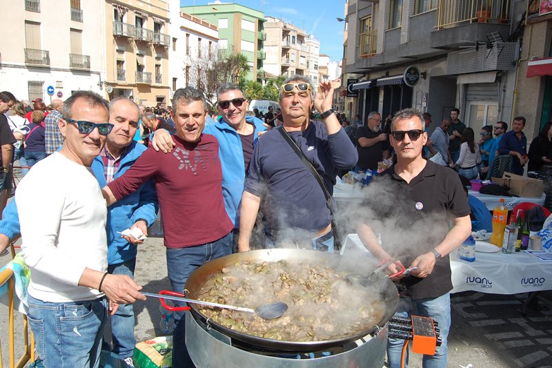 Dos-centes paelles al concurs de la Font fan bullir l’ambient previ a les falles a Pego Dos-centes paelles al concurs de la Font fan bullir l’ambient previ a les falles a Pego