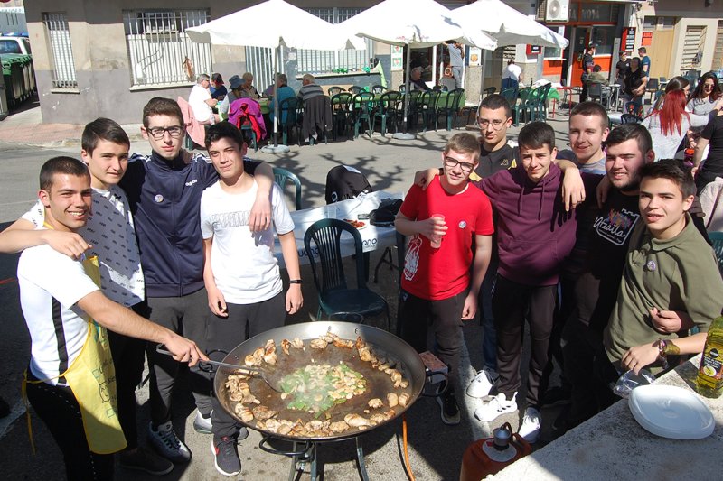 Dos-centes paelles al concurs de la Font fan bullir l’ambient previ a les falles a Pego Dos-centes paelles al concurs de la Font fan bullir l’ambient previ a les falles a Pego