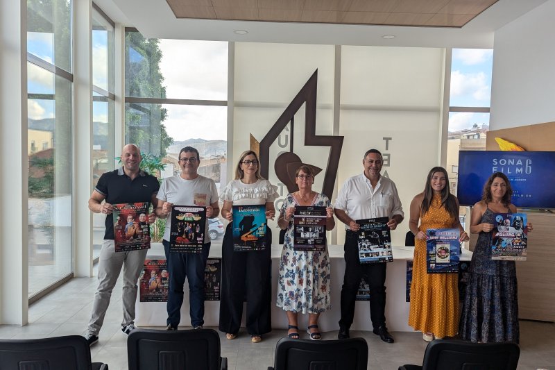 Cent-cinquanta músics participaran en l’acte central del Sonafilm a la plaça de bous d’Ondara dedicat a John Williams Cent-cinquanta músics participaran en l’acte central del Sonafilm a la plaça de bous d’Ondara dedicat a John Williams