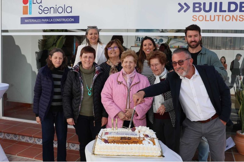 La Seniola celebra sus cincuenta años al servicio de la construcción de Xàbia y la comarca La Seniola celebra sus cincuenta años al servicio de la construcción de Xàbia y la comarca