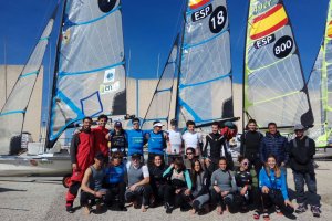 El regatista del CN Jávea Enrique Luján participa en una concentración nacional de la clase 49er