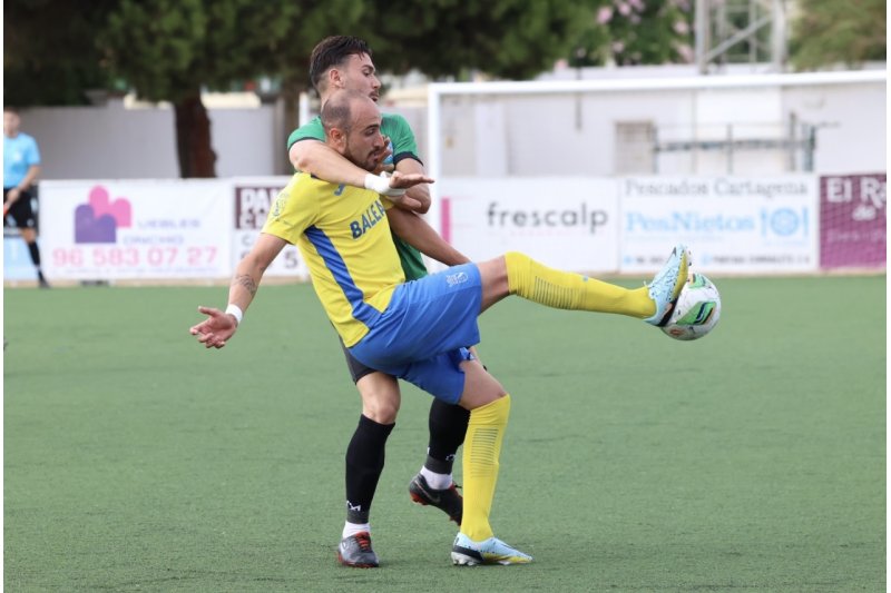 Regional Preferente: El Calpe se lleva los tres puntos ante el Dénia en un intenso derbi (1-0) Regional Preferente: El Calpe se lleva los tres puntos ante el Dénia en un intenso derbi (1-0)